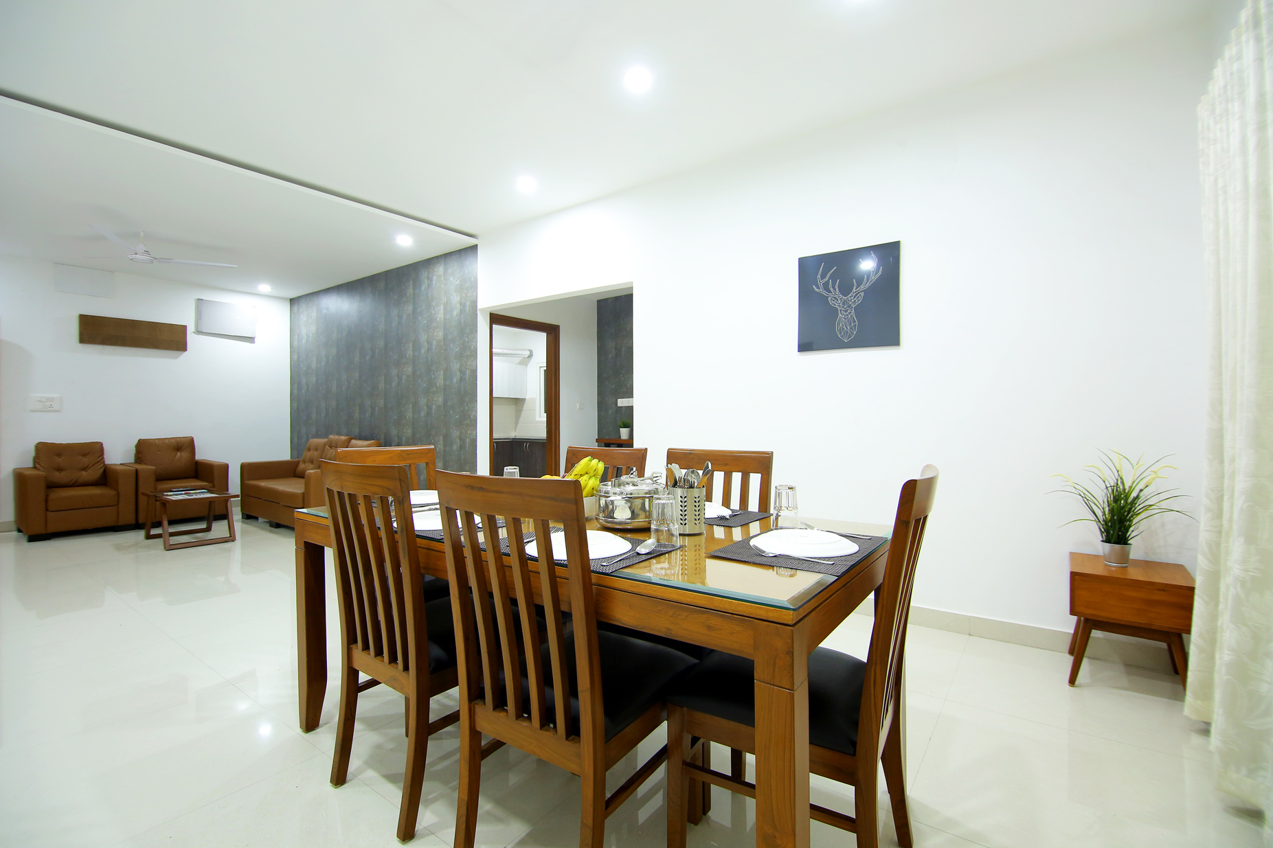 skyla-service-apartment-hyderabad-banjara-hills-bluefox-restaurant-executive2.jpg